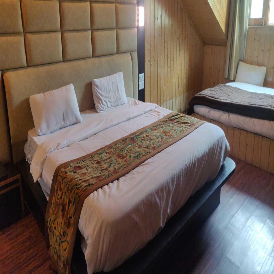 Hotel Sheen Srinagar  Exterior photo