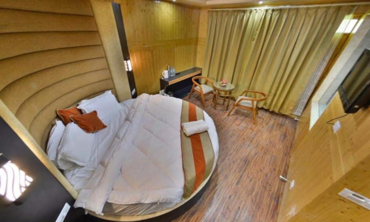 Hotel Sheen Srinagar  Exterior photo